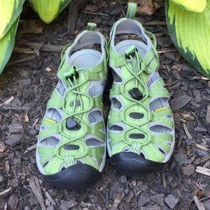 Keen waterproof sandals green gray 7 NWOT